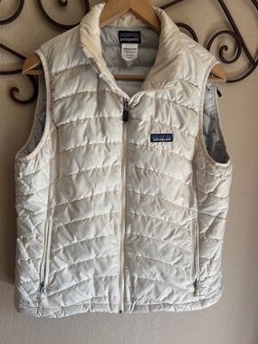 Patagonia Off-White Quilted Puffer Vest